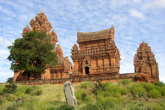 temple cham po klong garai centre vietnam tours